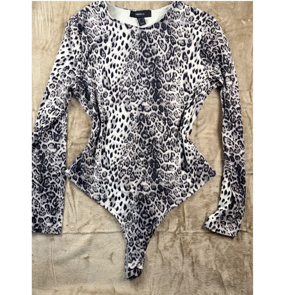 Forever 21 Plus Size 1X Leopard Print Long Sleeve Bodysuit Grey Black Animal